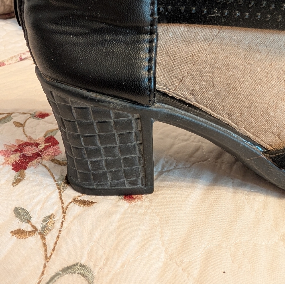 2 pr Women’s Block Heel Sandals- Sz 6.5 - Picture 6 of 11